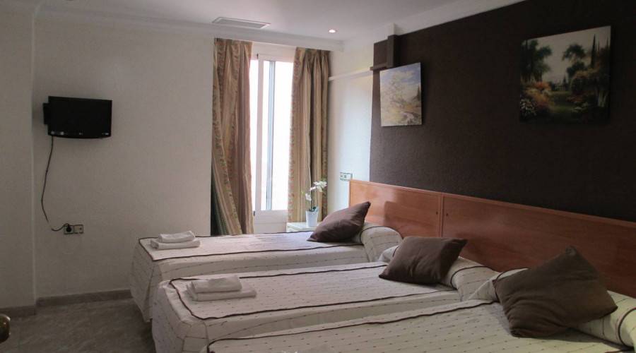 Hotel New Sanz - Hotel - Habitaciones - Triple